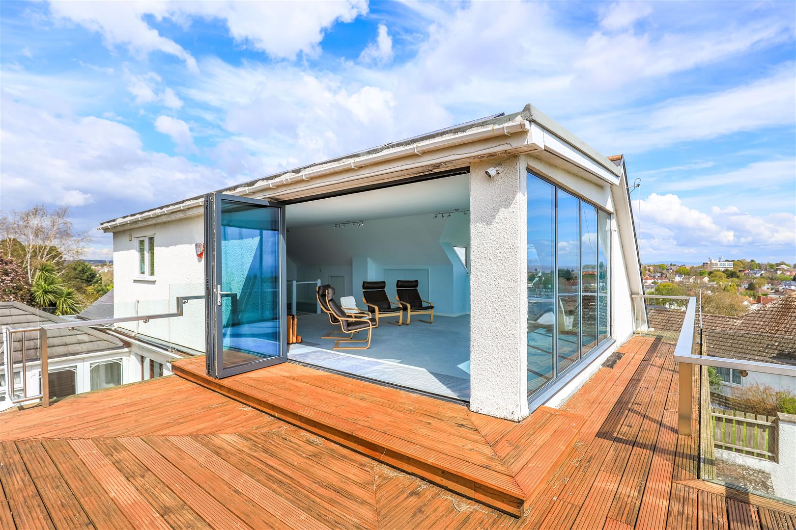 19 Chantry Rise, Penarth, Vale of Glamorgan, CF64 5RS